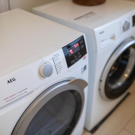 Stadthaus Mit 2 Schlafzimmern & Wohnzimmer Mit Kamin - Kostenloser Privat-Parkplatz Auf Dem Grundstueck Лейпциг Екстер'єр фото